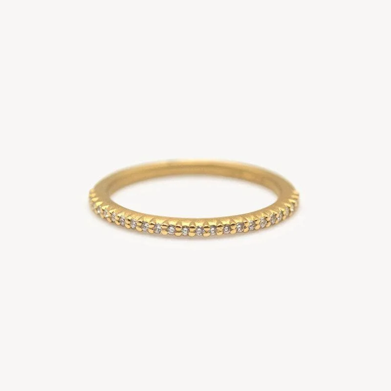 affordable engagement rings under $1000 -18k Slender Pave Band