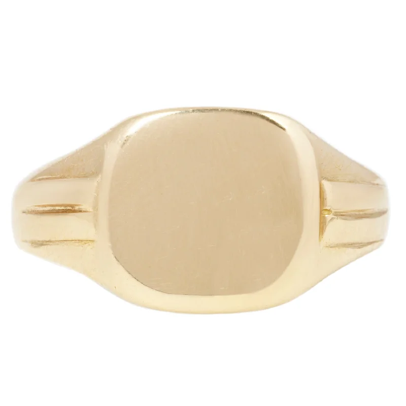 elegant rings for everyday elegance -Classic Square Signet